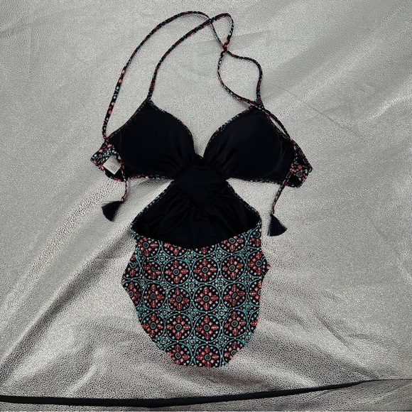 Michael Kors Nui Cut Out Maillot One-Piece Swimsuit Size 14 - Picture 5 of 7